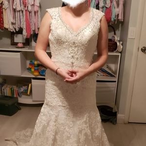 Wedding Dress / Gown